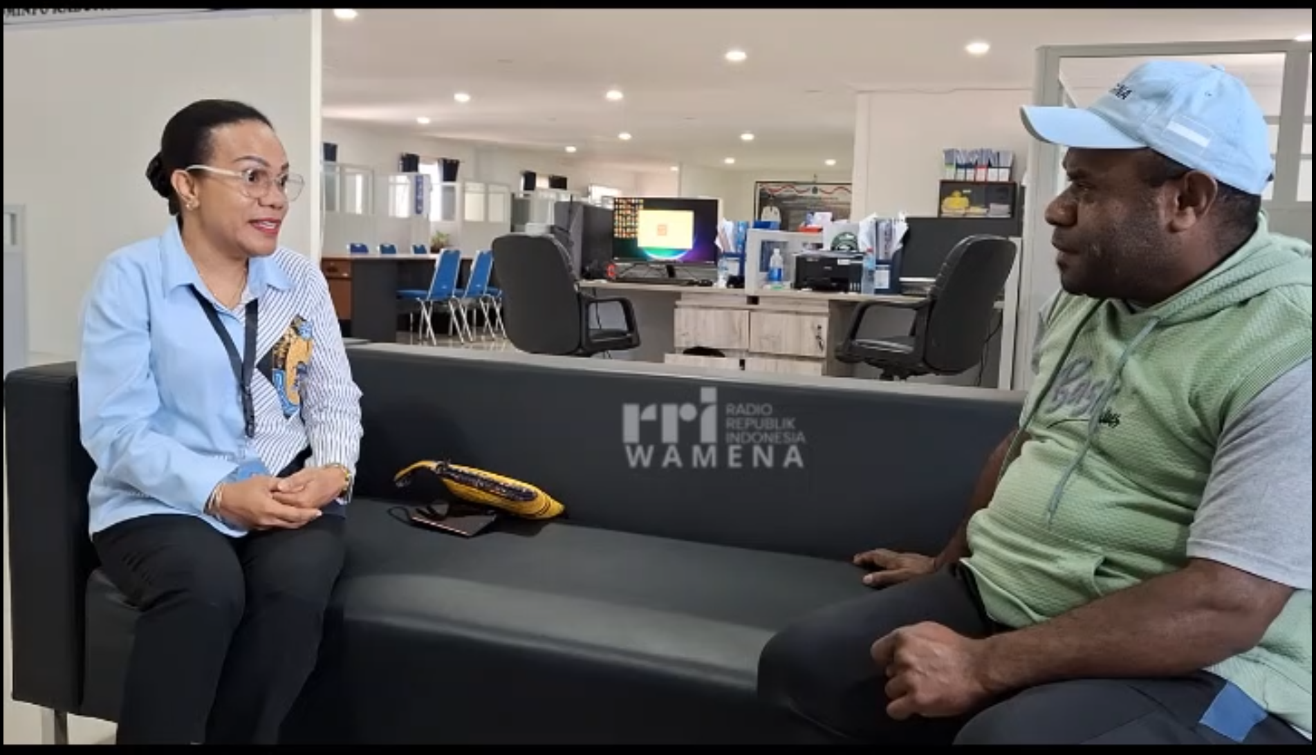 PERKUAT KOLABORASI DAN KERJASAMA, KEPALA RRI WAMENA BERKUNJUNG KE KANTOR DISKOMINFO JAYAWIJAYA